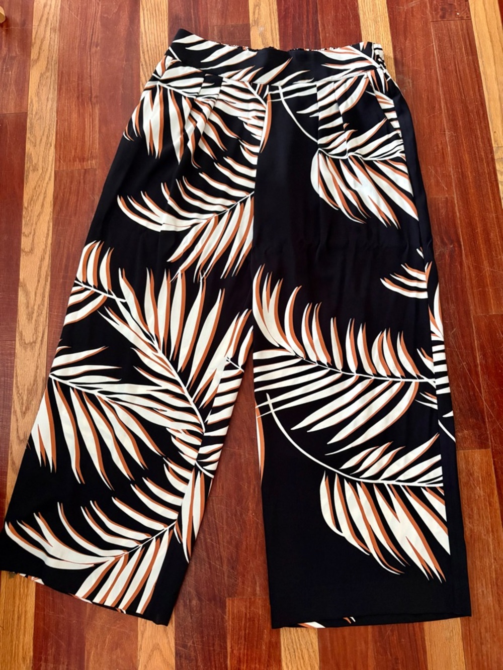 Nine West Black Pants with Cream and Tan Palm w/ Pockets Size L